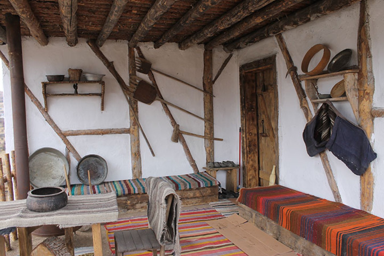 Geleneksel yapı malzemeleri ve iç mekân